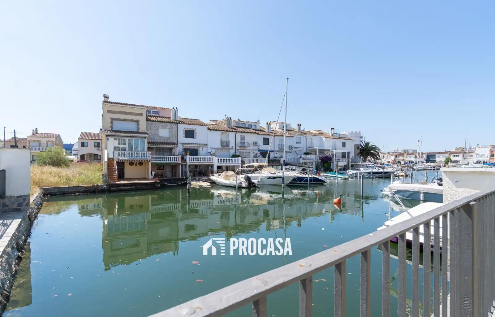 Casa o xalet en venda en Empuriabrava amb Aire condicionat, Piscina i Moblat