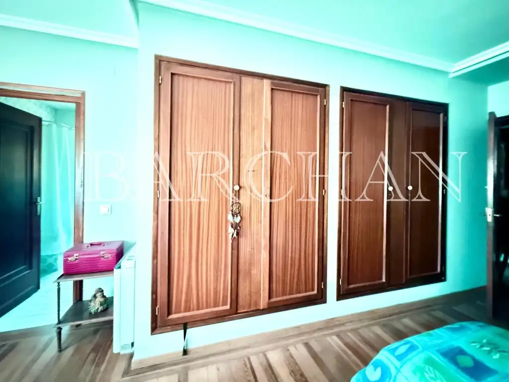 Habitación de Casa o chalet en venta en Boadilla del Monte con Jardín privado, Piscina y Lavadora