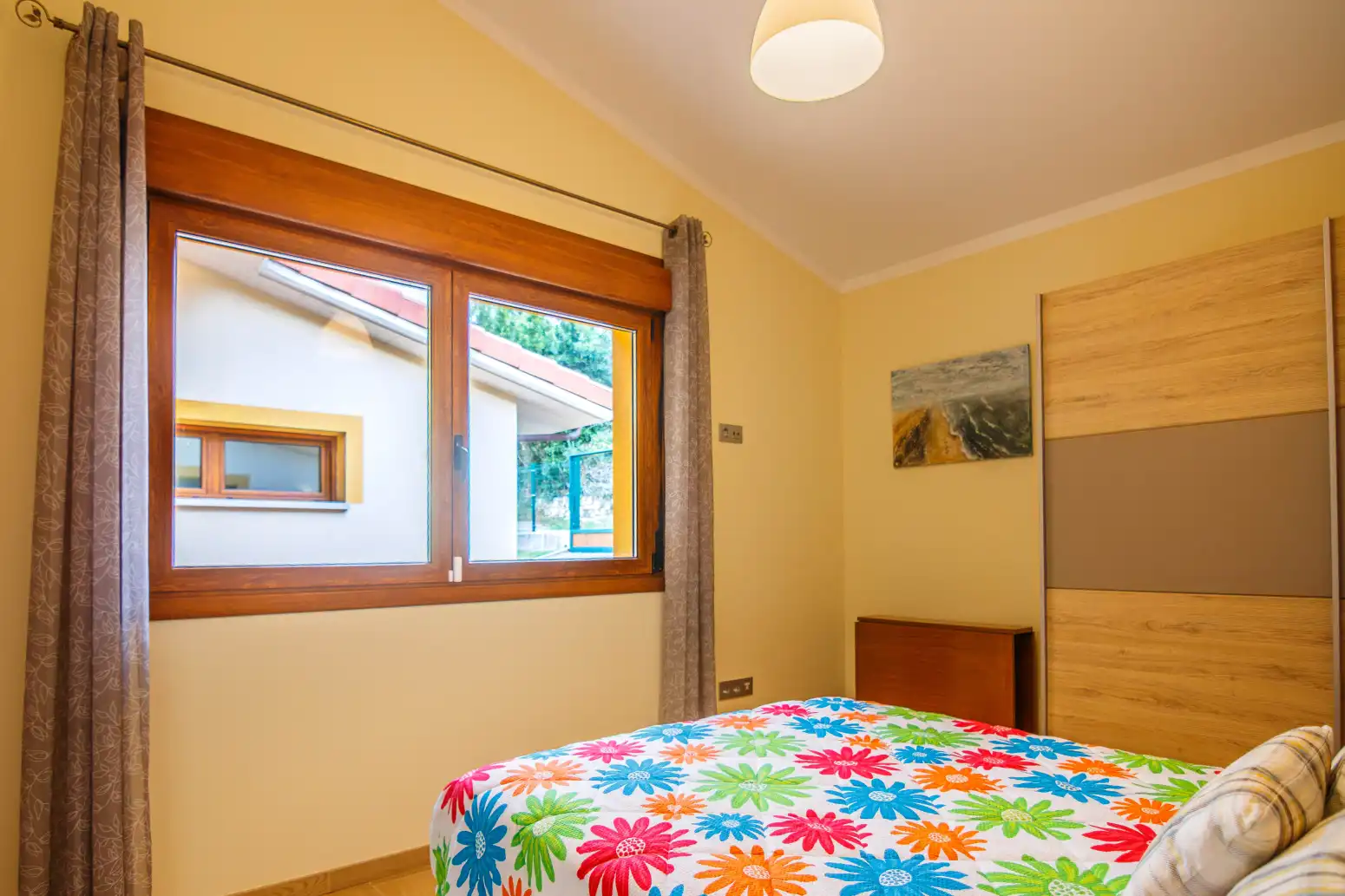 Dormitori de Casa o xalet en venda en Ribadesella amb Calefacció, Jardí privat i Terrassa