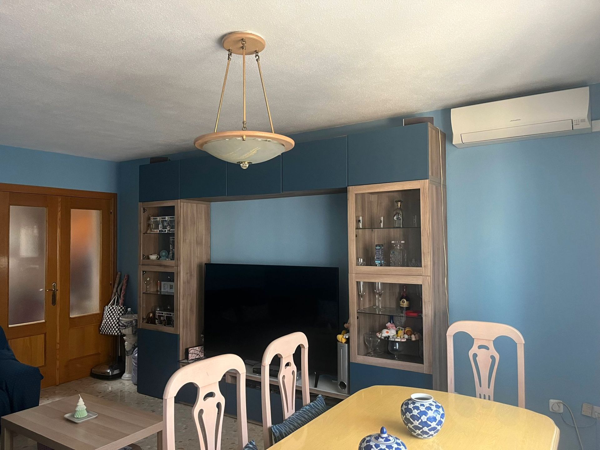 Dining room of Flat for sale in Vélez-Málaga  with Storage room, Furnished and Community pool