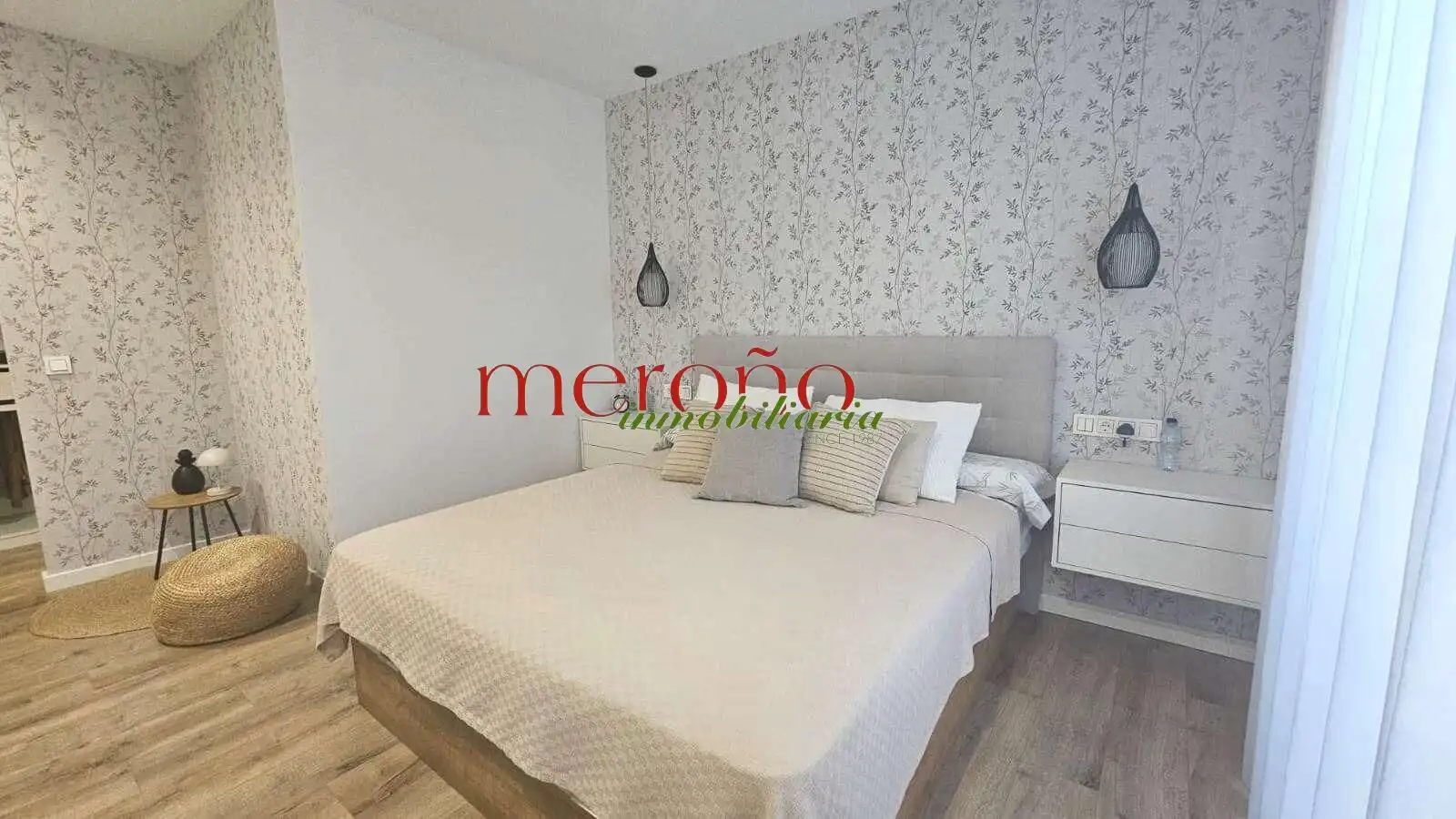 Habitación de Planta baja en venta en Elche / Elx con Aire acondicionado, Terraza y Piscina comunitaria