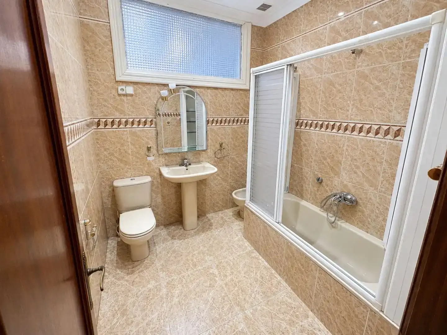 Baño de Piso en venta en Castilla - Hermida