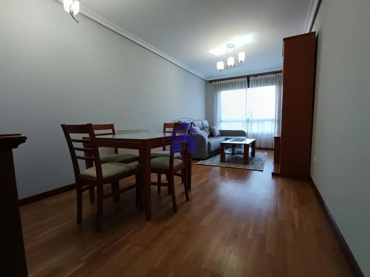 Wohnzimmer von Wohnung zur Miete in Baiona mit Heizung, Parkett und Möbliert