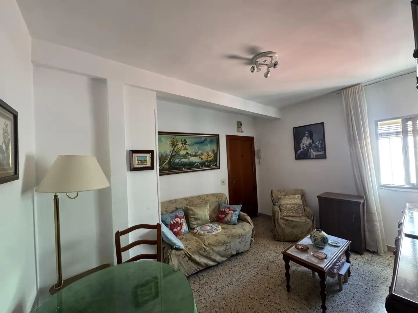 Living room of Flat for sale in Madrid  with Furnished