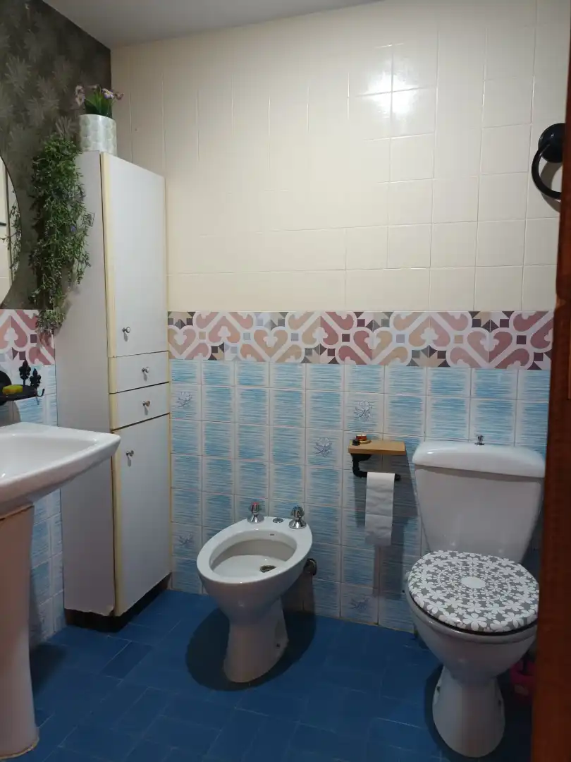 Badezimmer von Wohnung zur Miete in Granada mit Klimaanlage, Heizung und Terrasse