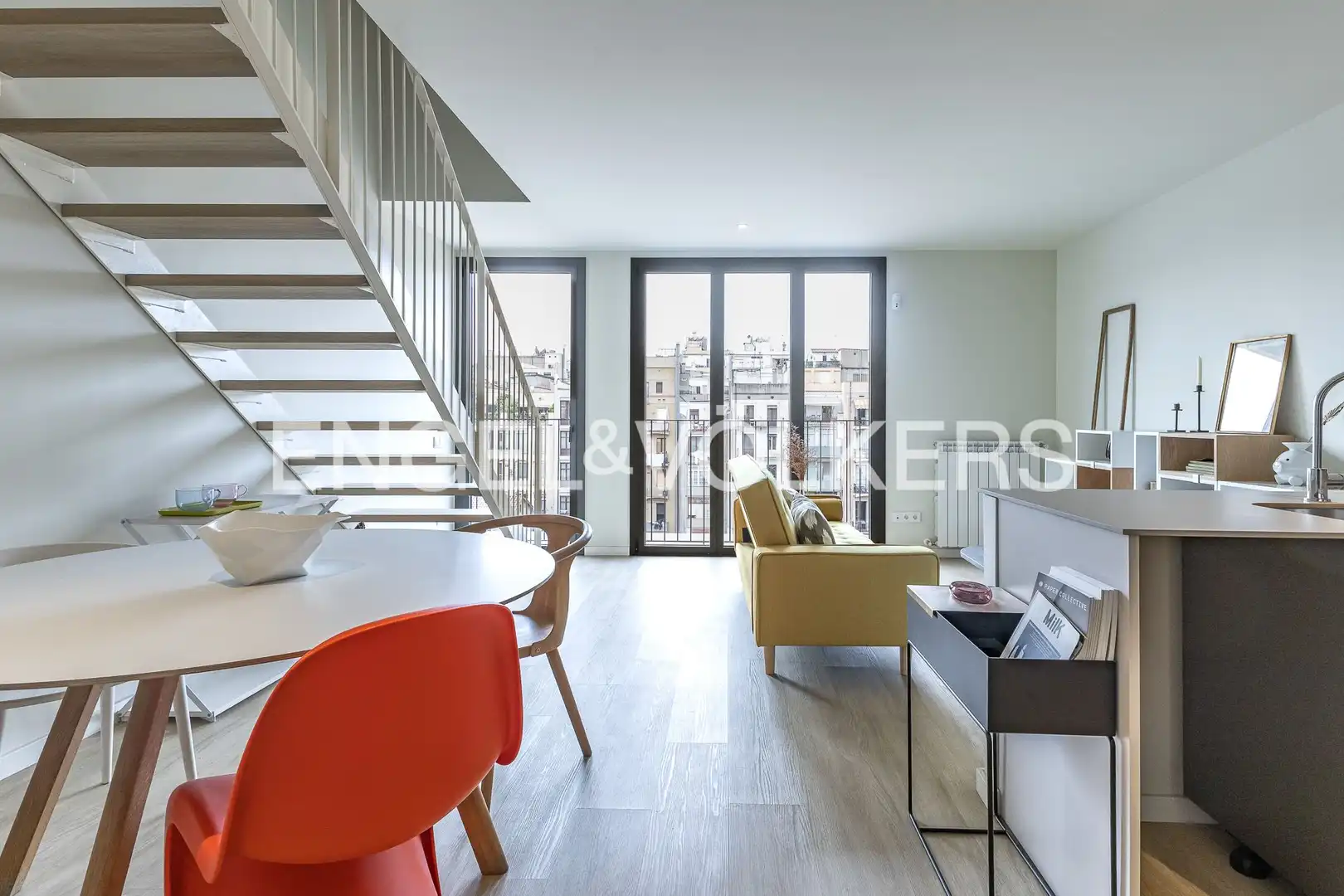 Terrasse von Maisonette zum Verkauf in Barcelona mit Klimaanlage, Heizung und Parkett