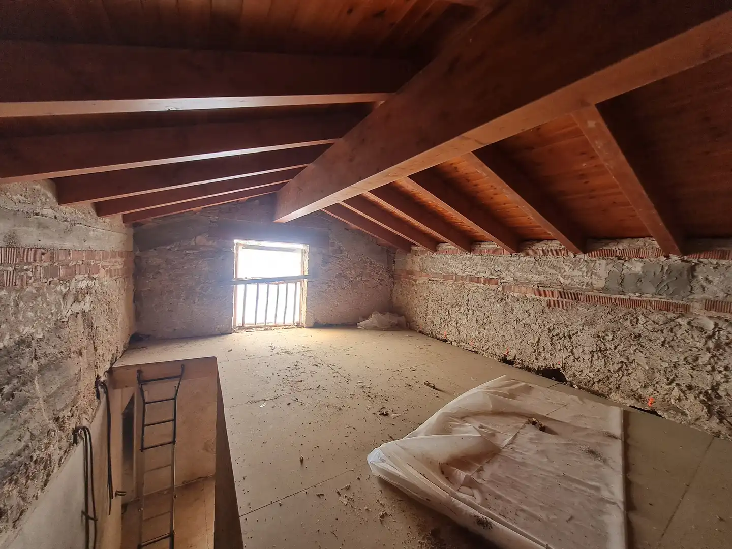 Country homes for sale in Olvan