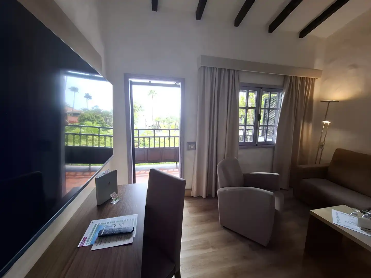 Sala de estar de Apartamento en venta en San Bartolomé de Tirajana con Aire acondicionado, Amueblado y Balcón
