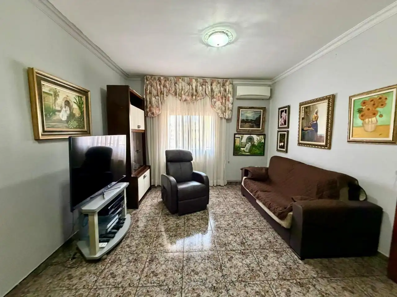 Sala de estar de Piso en venta en Montcada i Reixac con Aire acondicionado, Calefacción y Amueblado