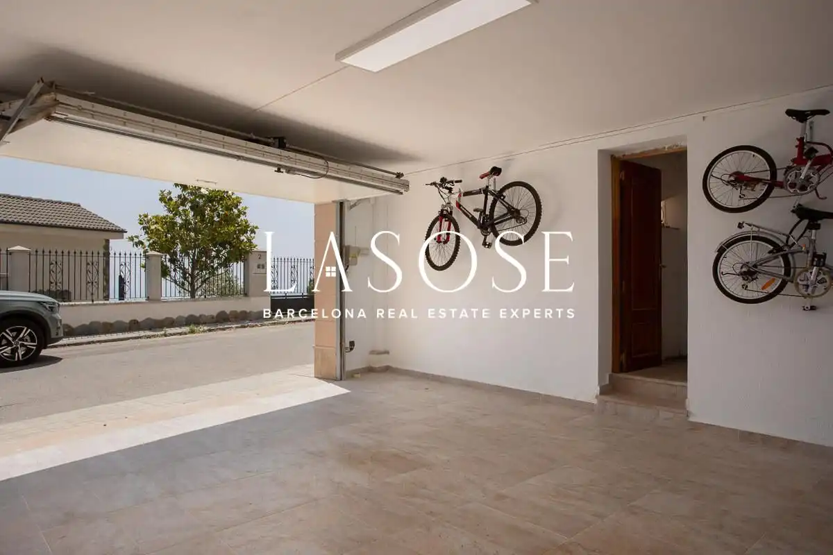 Exterior view of Houses for sale in Arenys de Munt  with Air Conditioner, Private garden and Terrace