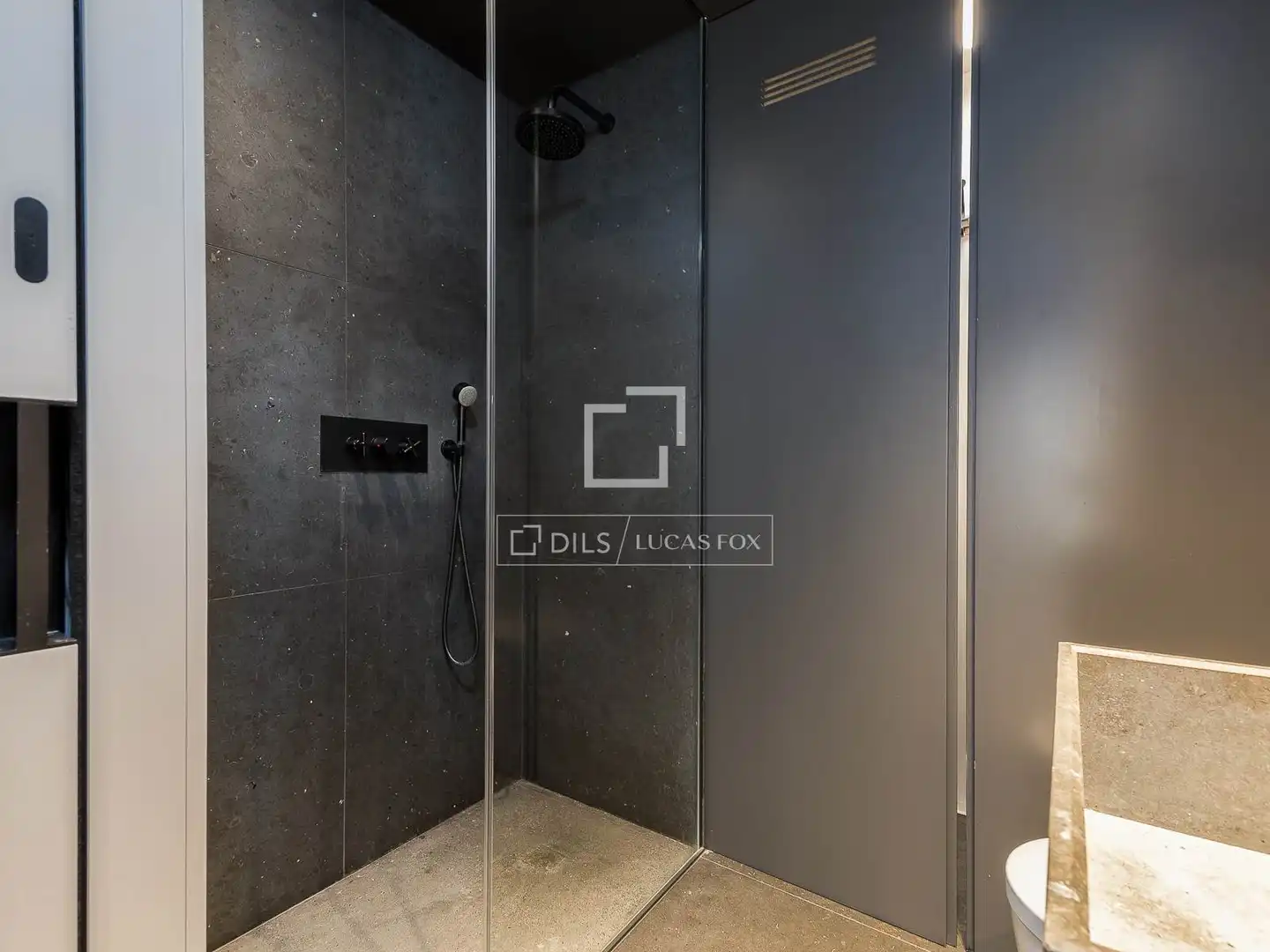 Baño de Piso en venta en Barcelona con Aire acondicionado, Calefacción y Terraza