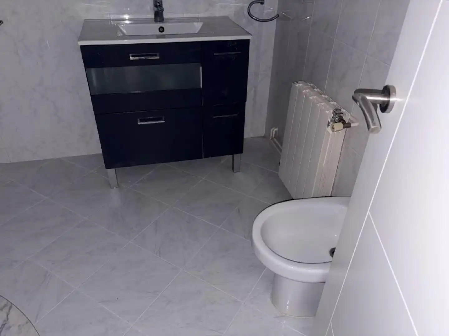 Bany de Pis en venda en La Pobla de Montornès   amb Terrassa