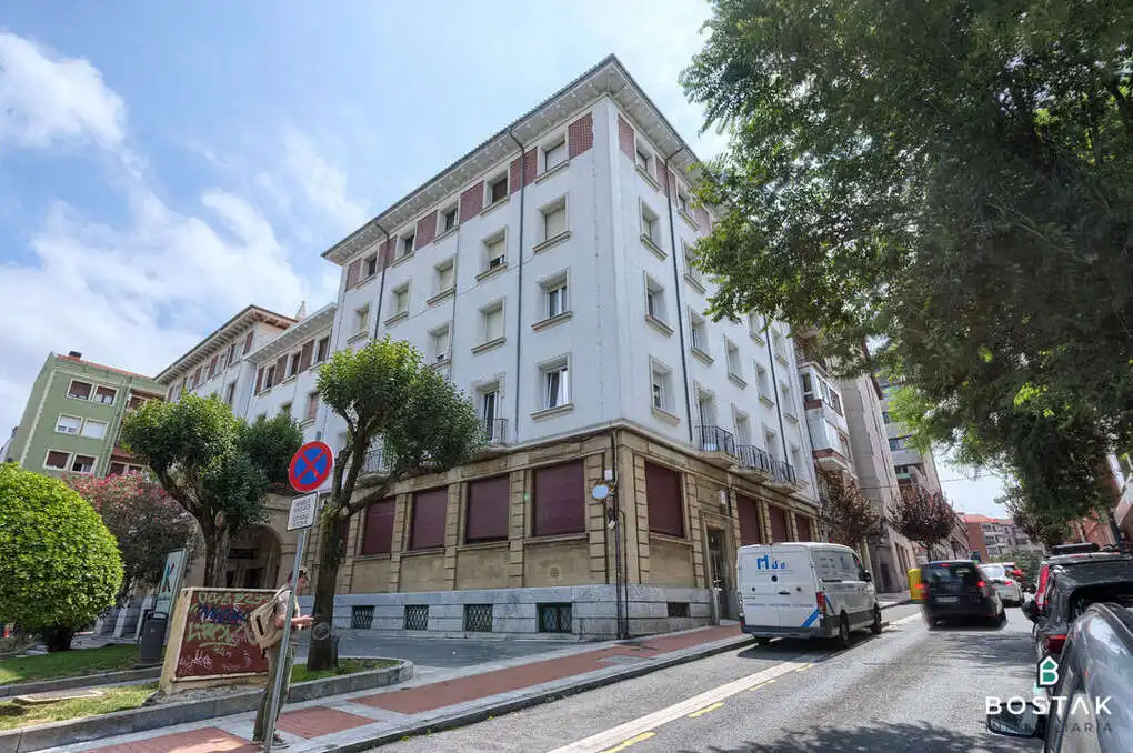 Exterior view of Flat for sale in Barakaldo   with Heating and Terrace