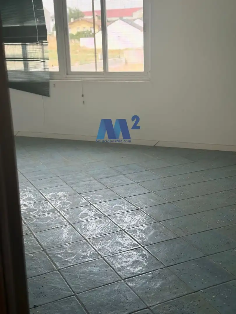 Fabrikhallen zur Miete in Valmojado