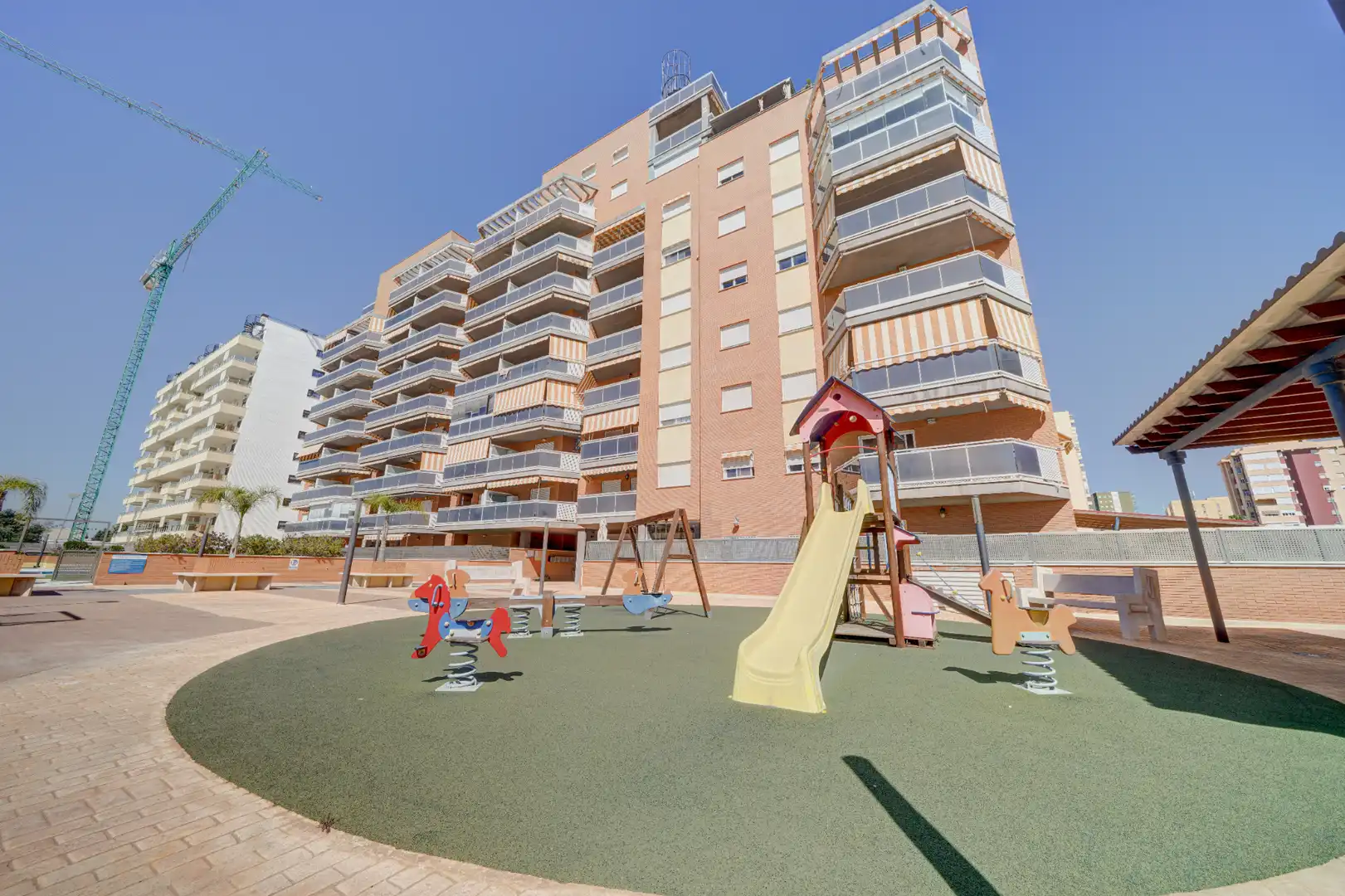 Außenansicht von Dachboden zum Verkauf in La Pobla de Farnals mit Klimaanlage, Heizung und Terrasse