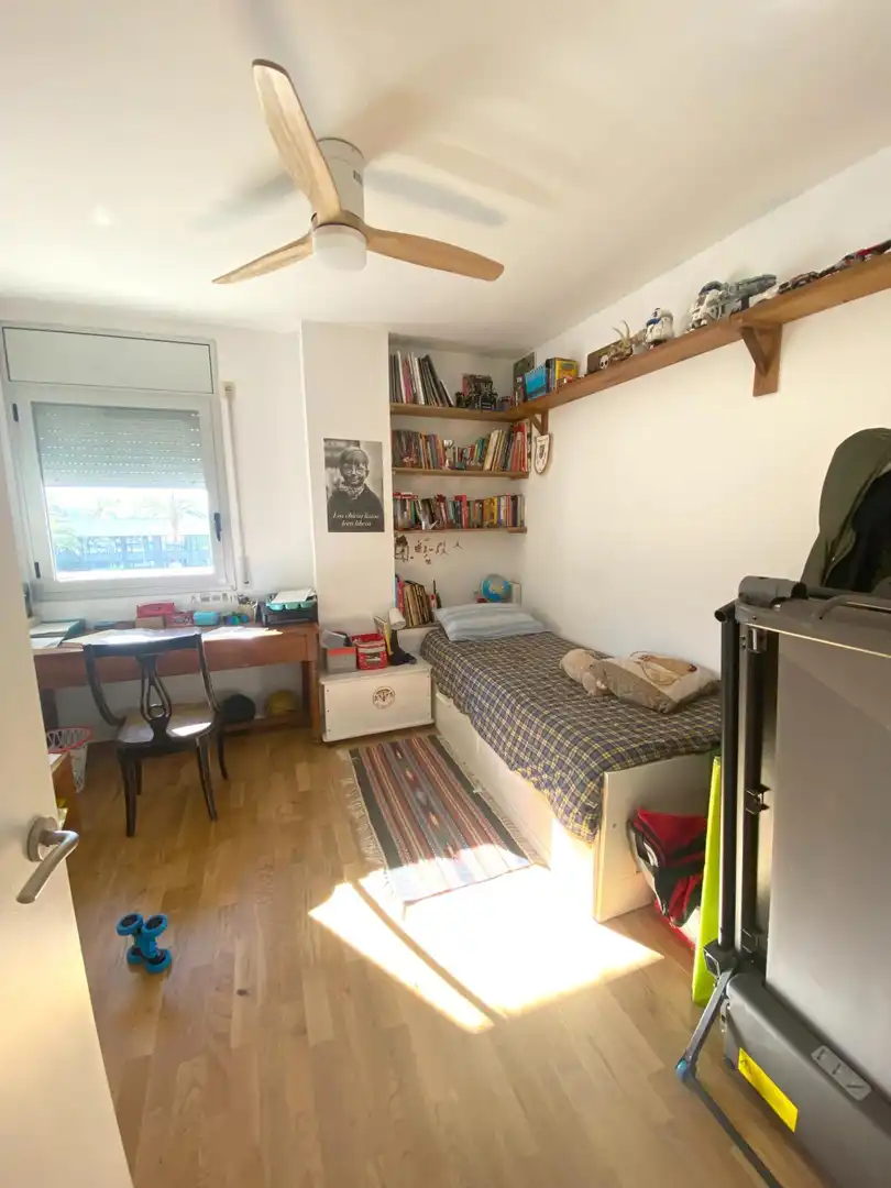 Schlafzimmer von Wohnung zur Miete in Barcelona mit Heizung, Parkett und Möbliert