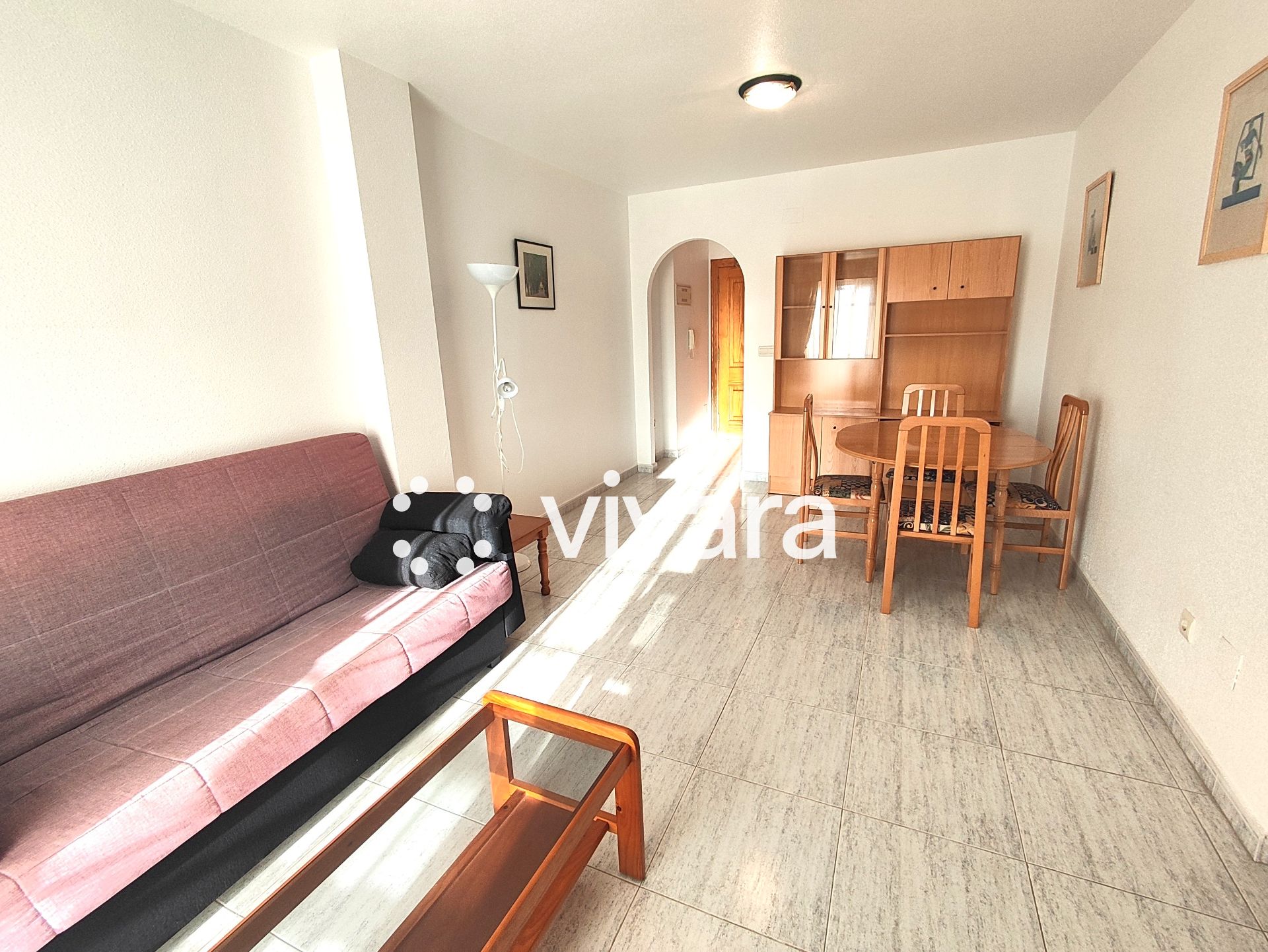 Sala d'estar de Pis de lloguer en Guardamar del Segura amb Aire condicionat, Moblat i Forn