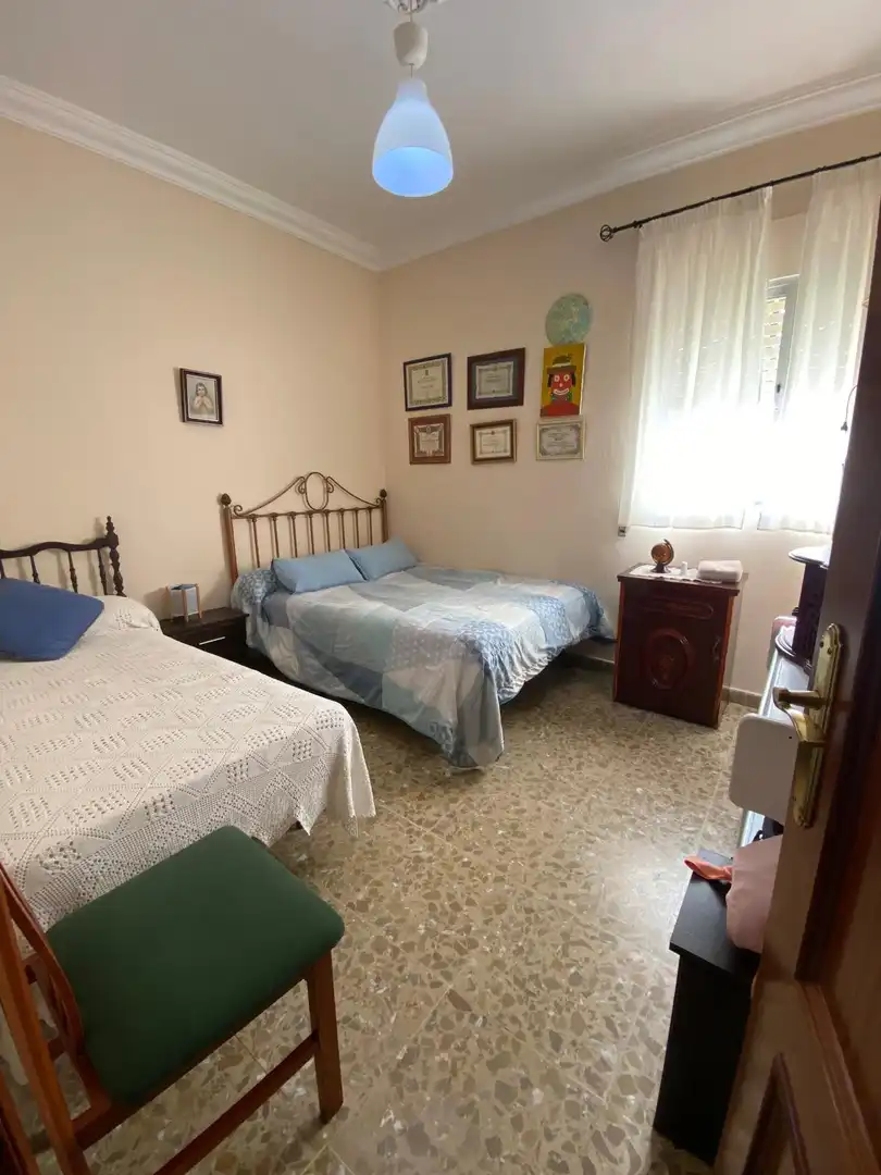 Dormitori de Casa o xalet en venda en Marchena
