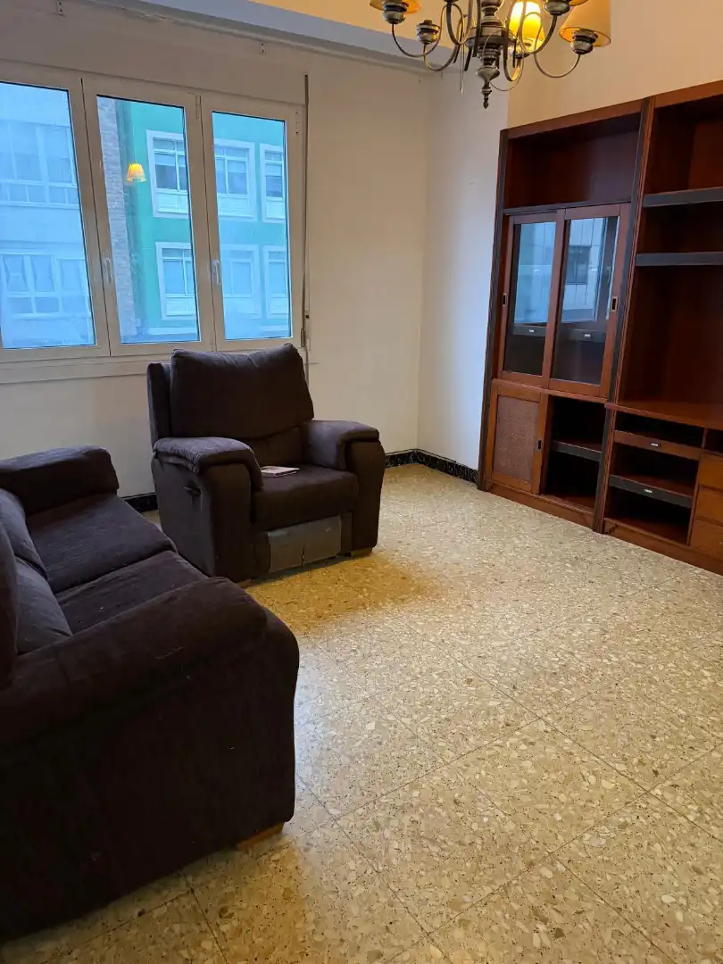 Sala de estar de Piso en venta en Carballo con Terraza, Horno y Lavadora