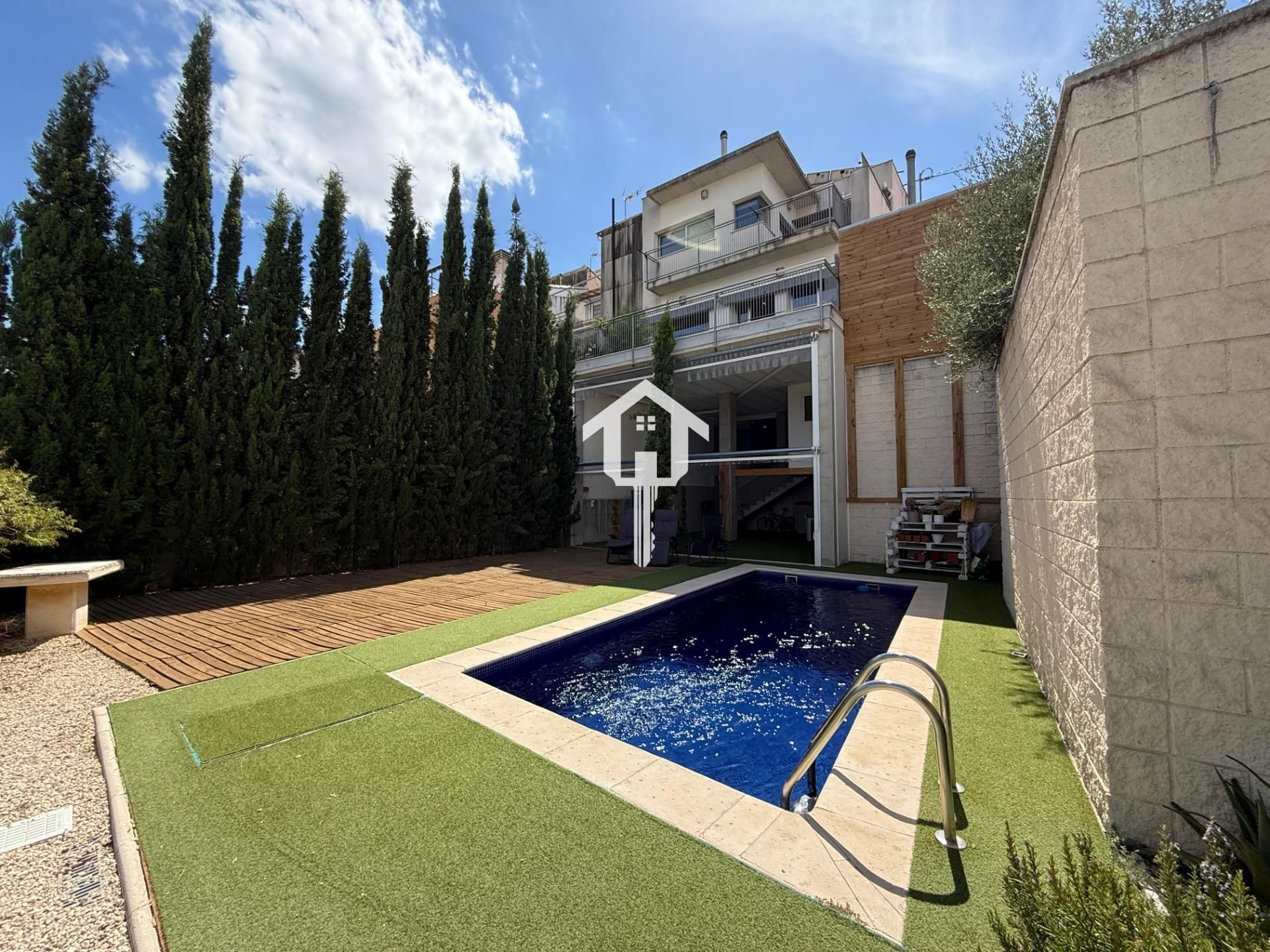 Piscina de Casa adosada en venda en Alcoy / Alcoi amb Aire condicionat, Jardí privat i Terrassa
