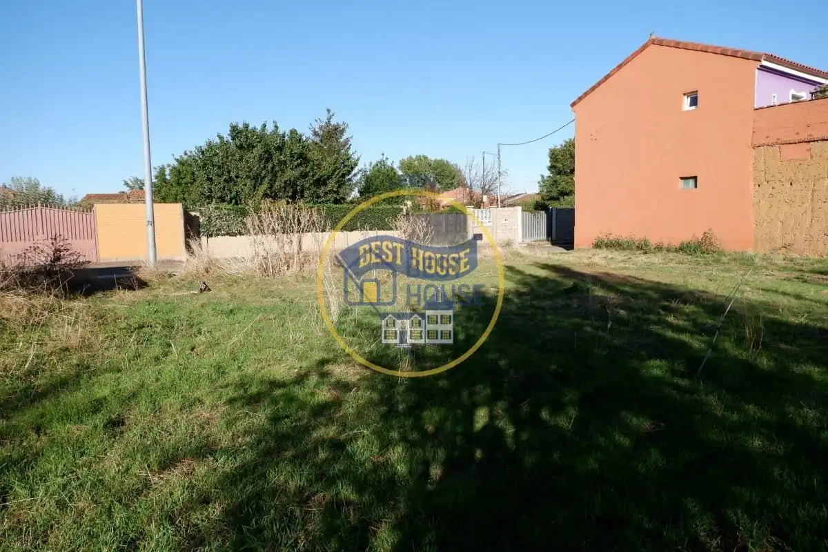 Lands and plots for sale in Armunia