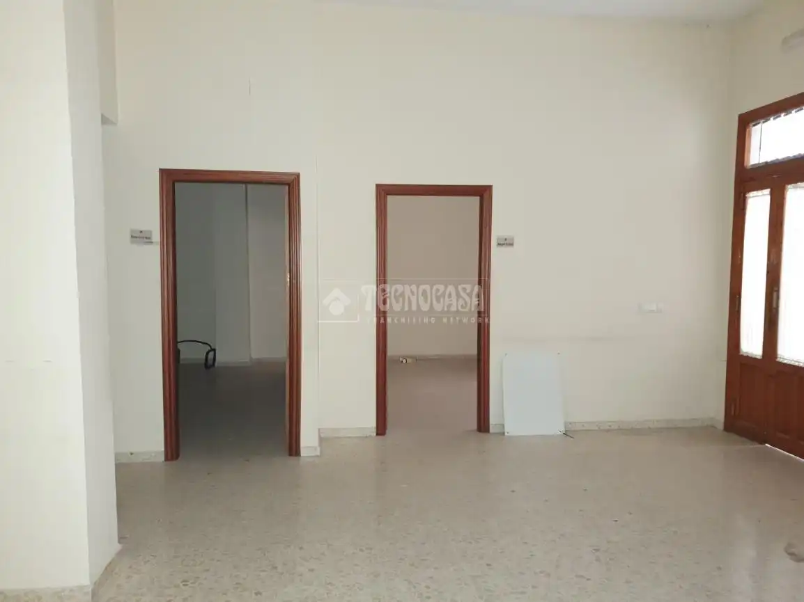 Local commercial à vendre à Puente Genil, imagen 2