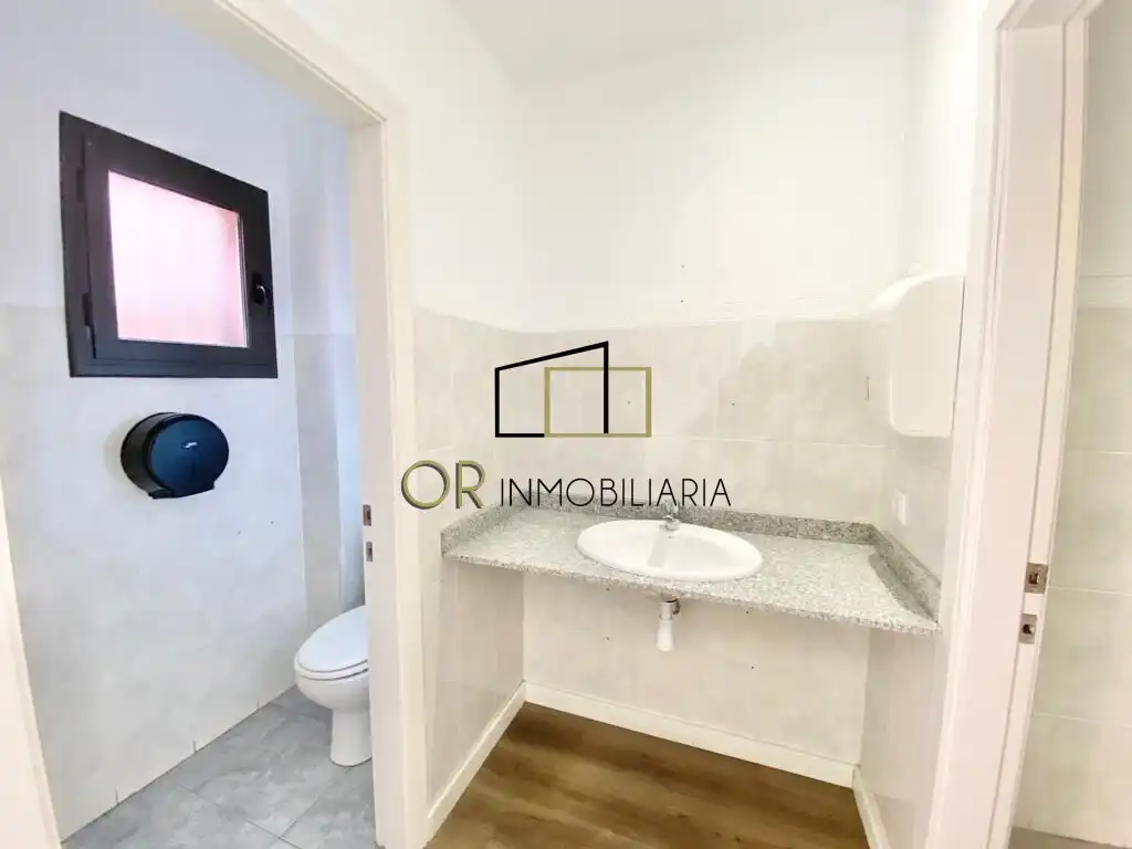 Local comercial en venta en Sant Julià, imagen 5