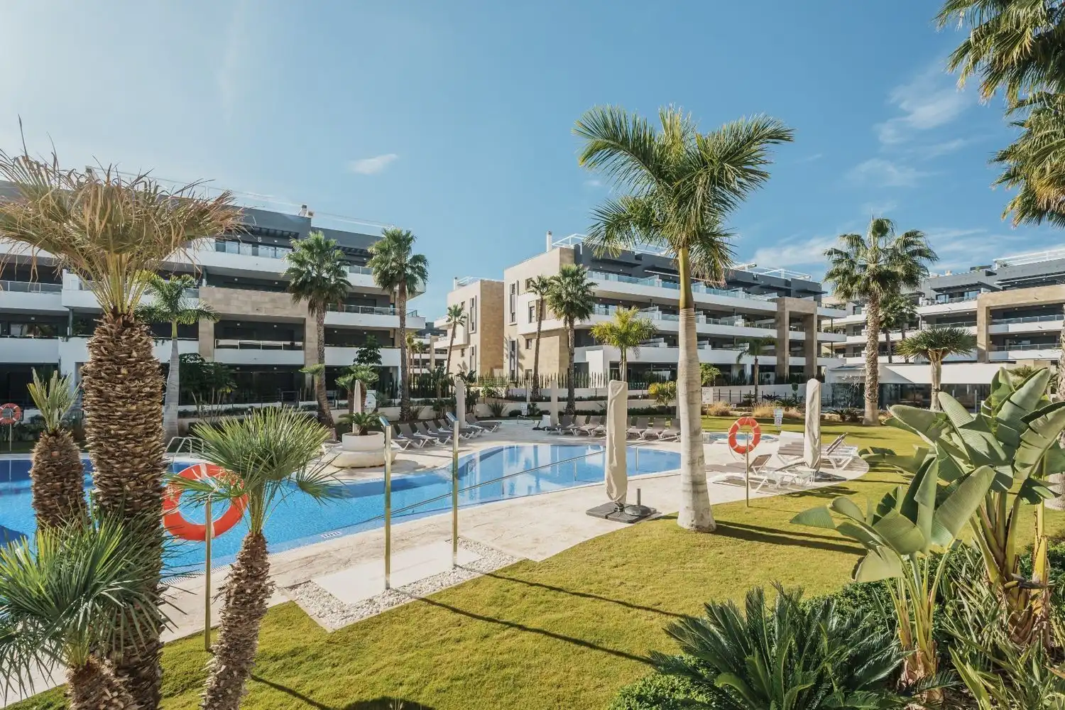 Vista exterior de Ático en venta en Orihuela con Aire acondicionado, Calefacción y Terraza