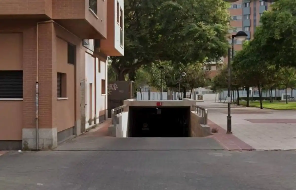 Einzelparkplatz zum Verkauf in Calle Santa Ángela, imagen 5