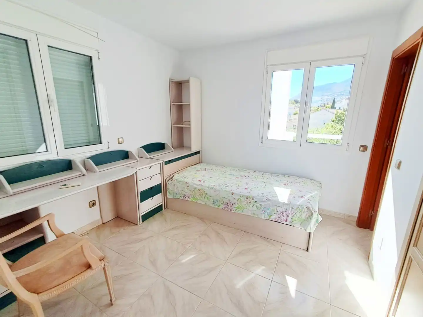 Dormitori de Casa adosada en venda en Benalmádena amb Aire condicionat, Calefacció i Jardí privat