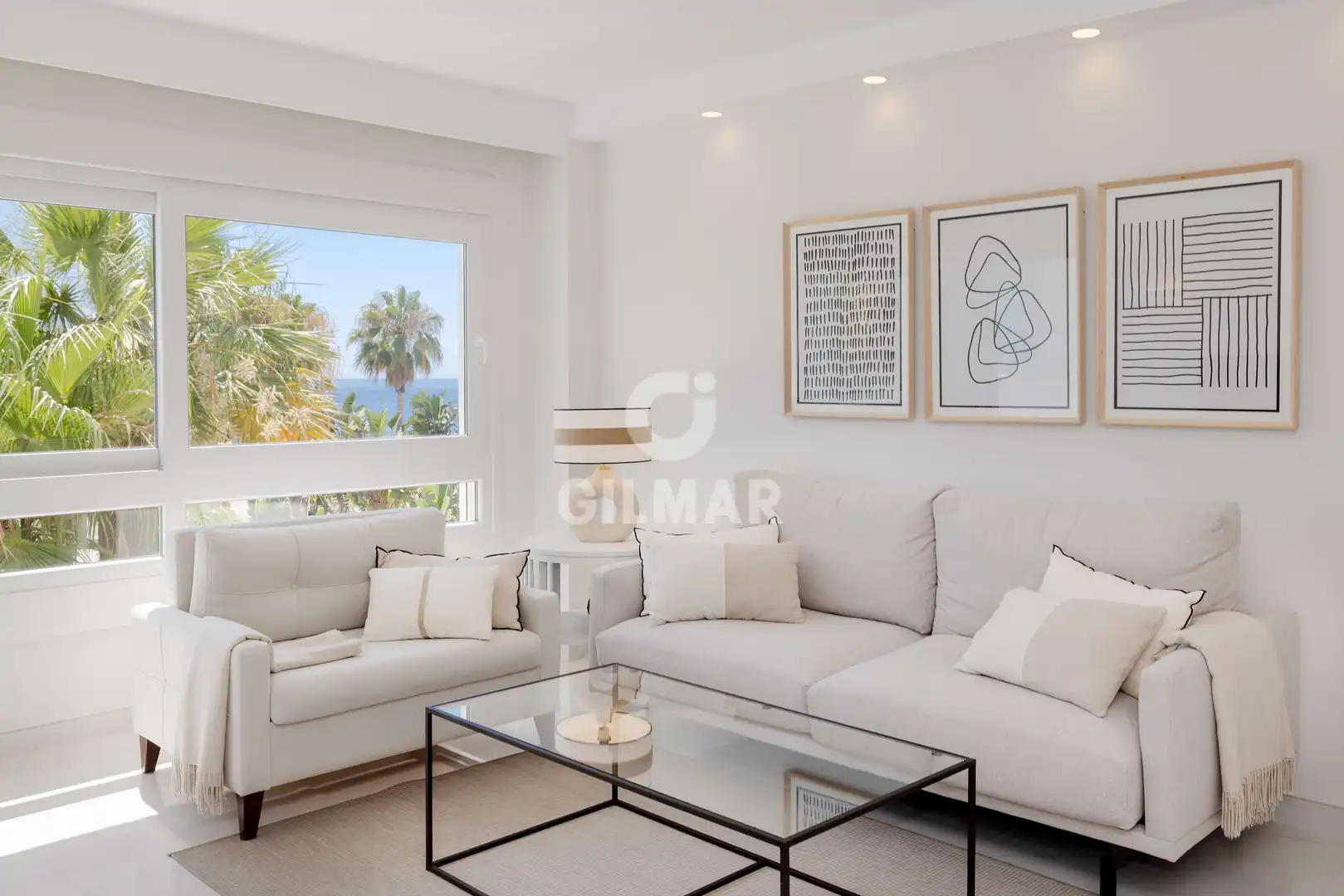 Sala d'estar de Apartament en venda en Marbella amb Calefacció, Jardí privat i Traster