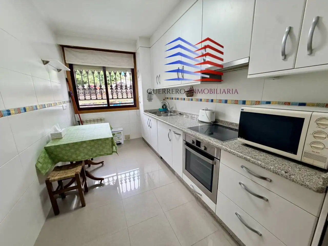 Cocina de Apartamento de alquiler en Barbadás con Calefacción, Trastero y Amueblado