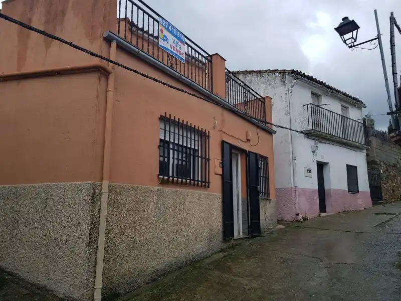 Vista exterior de Casa o chalet en venta en Valdeobispo con Jardín privado y Terraza