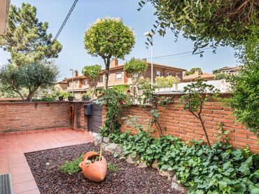 Reihenhaus mit Garten zum Verkauf in Parets del Vallès