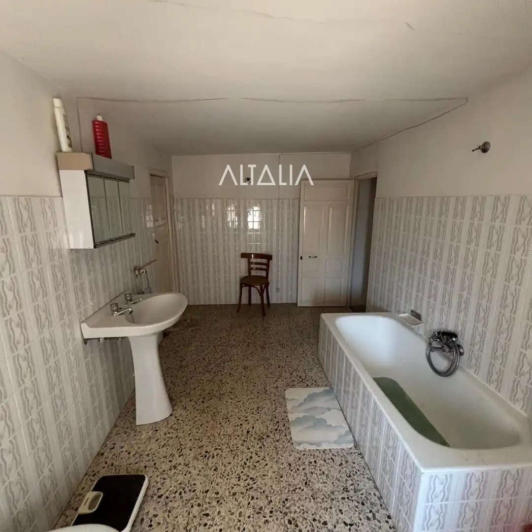 Bany de Casa o xalet en venda en Poyatos amb Calefacció, Terrassa i Traster
