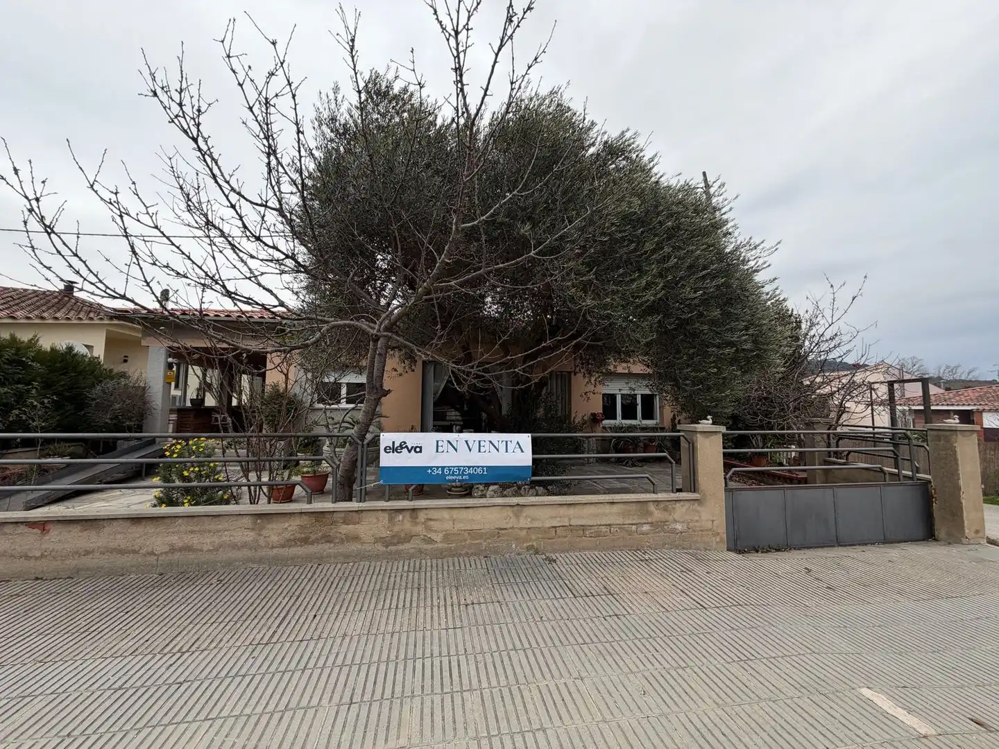 Detached house with garden for sale in Avenida de la Selva