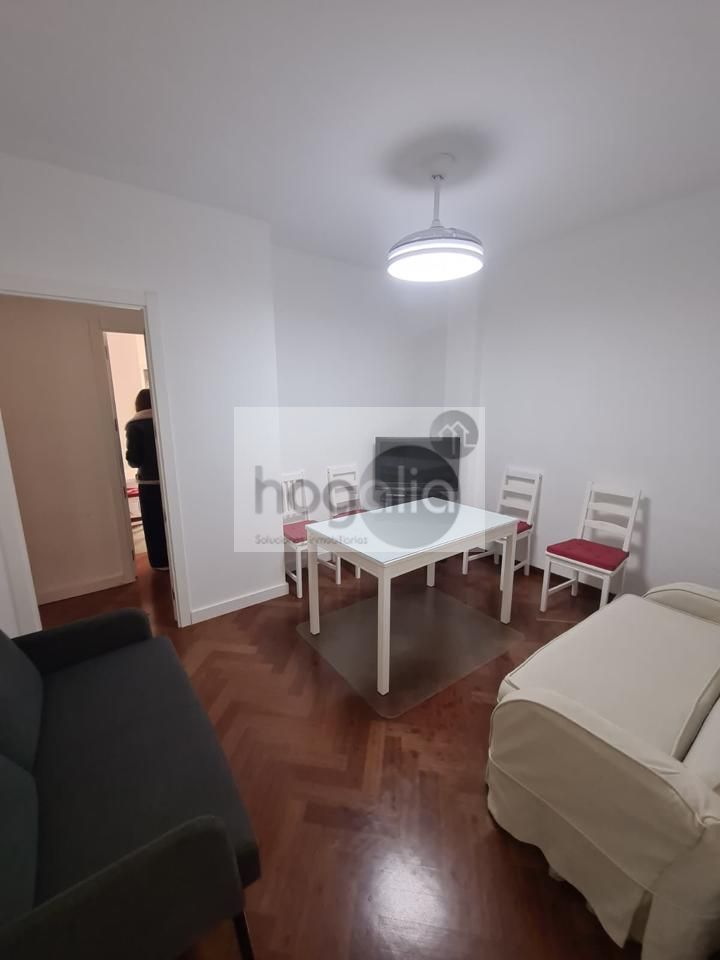 Living room of Flat to rent in  Sevilla Capital  with Air Conditioner, Terrace and Furnished