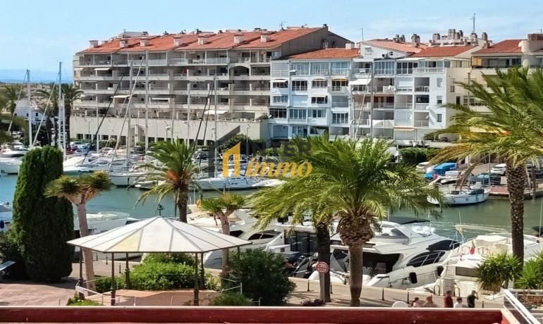 Apartment for sale in Empuriabrava  with Air Conditioner and Furnished