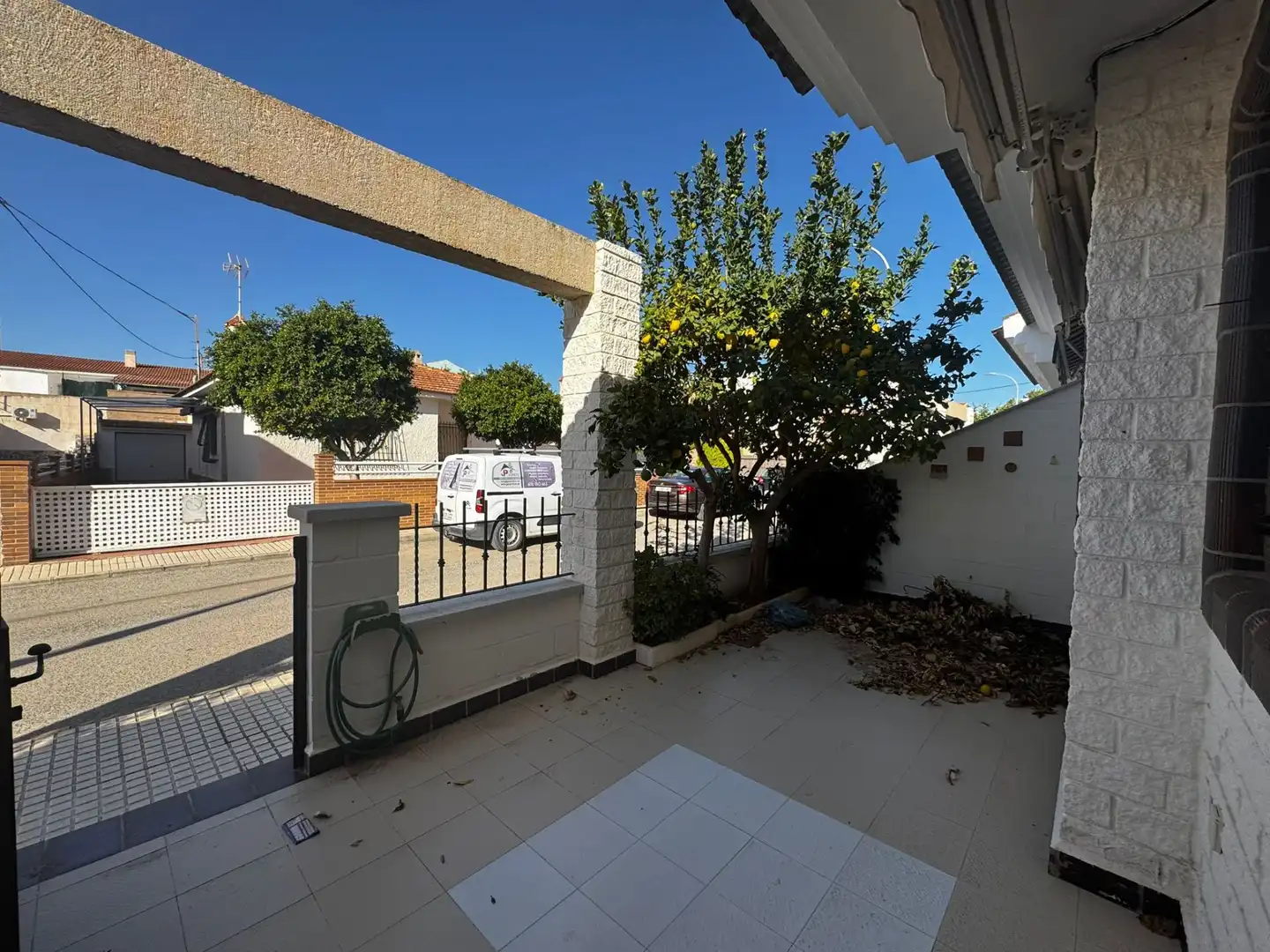 Dúplex amb jardí en venda a Torre de la Horadada, imagen 2
