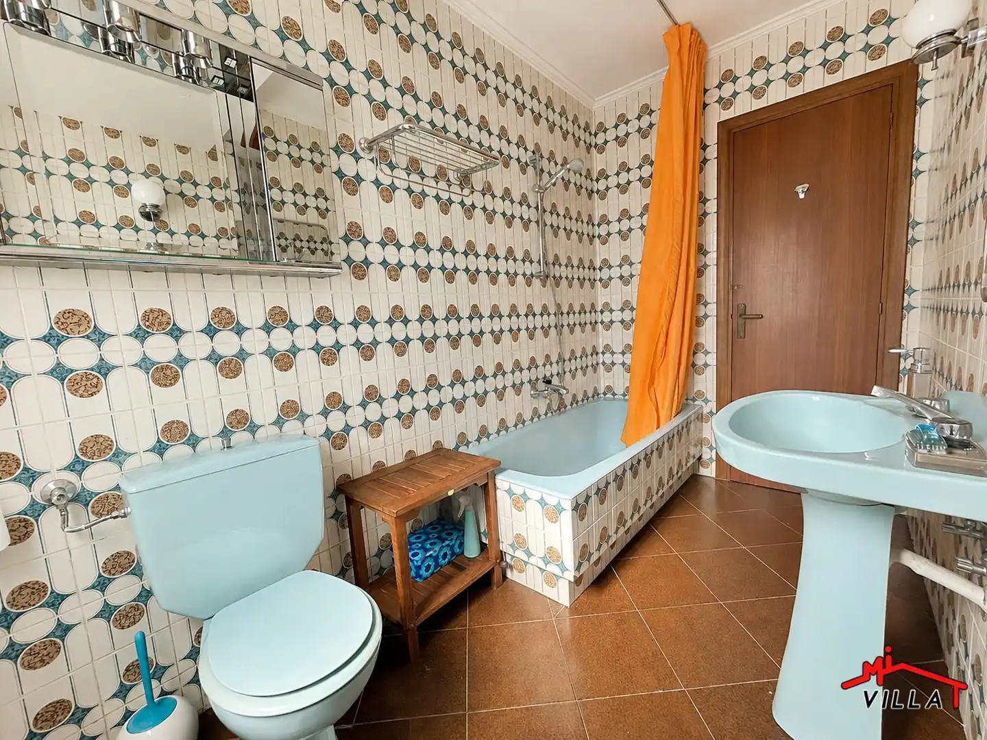 Baño de Piso en venta en Laredo con Calefacción y Terraza