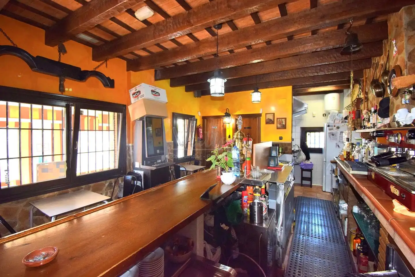 Cuina de Local en venda en San Roque amb Aire condicionat i Terrassa