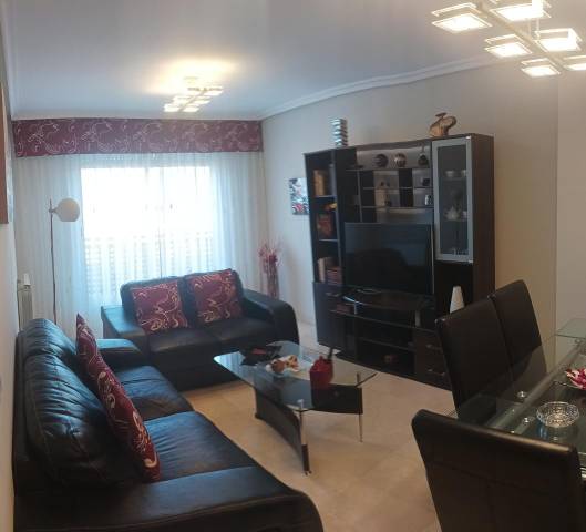 Piso en Alquiler en Leonardo Chabacier en Plaza de Toros - Barón de Warsage