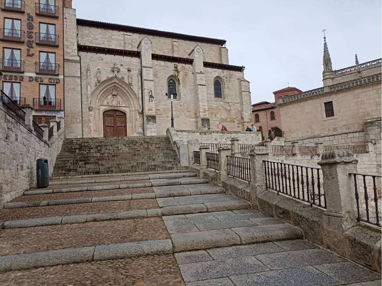 Vista exterior de Piso en venta en Burgos Capital con Trastero
