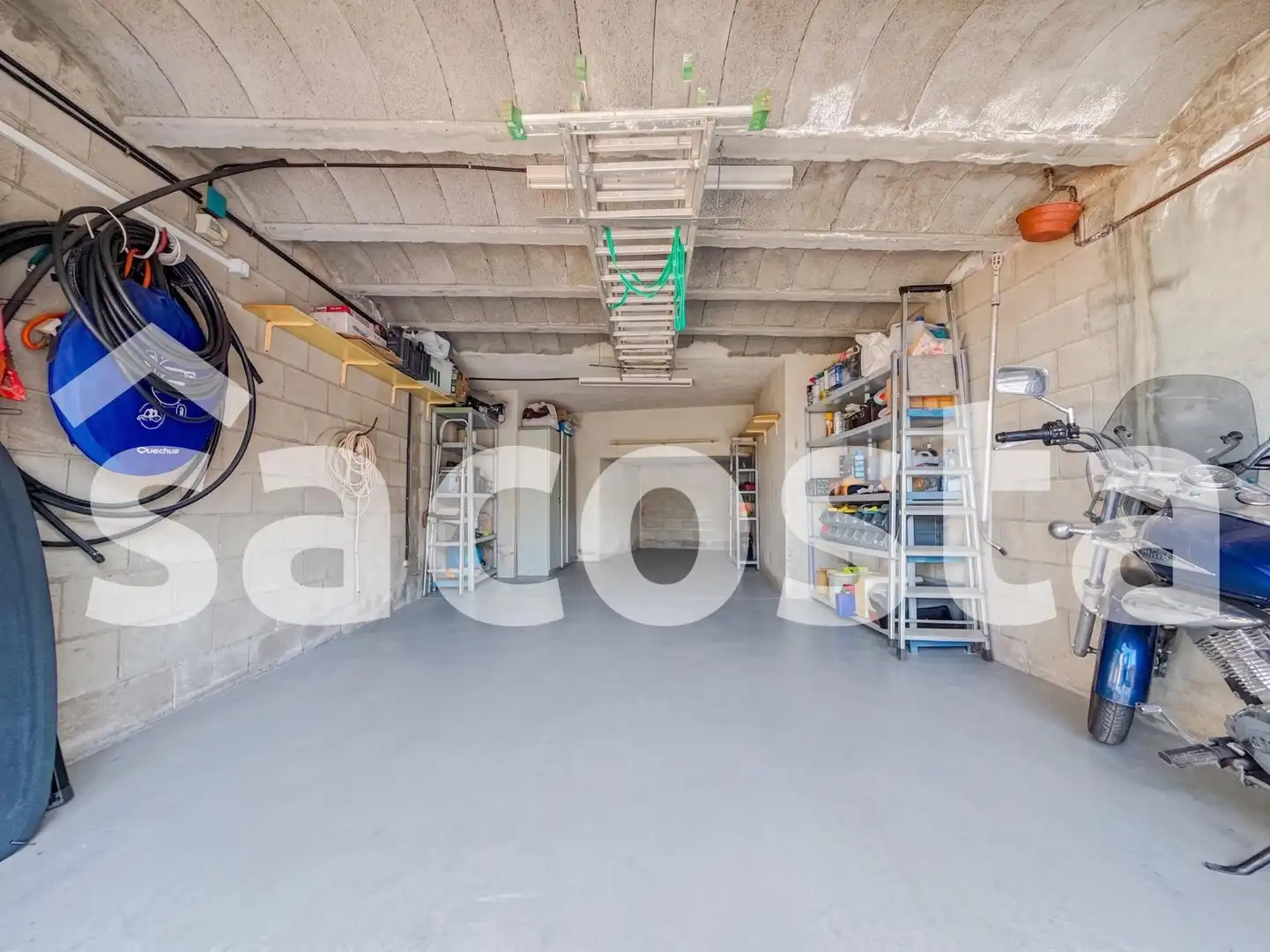 Parkplatz von Haus oder Chalet zum Verkauf in Lloret de Mar mit Klimaanlage, Heizung und Terrasse