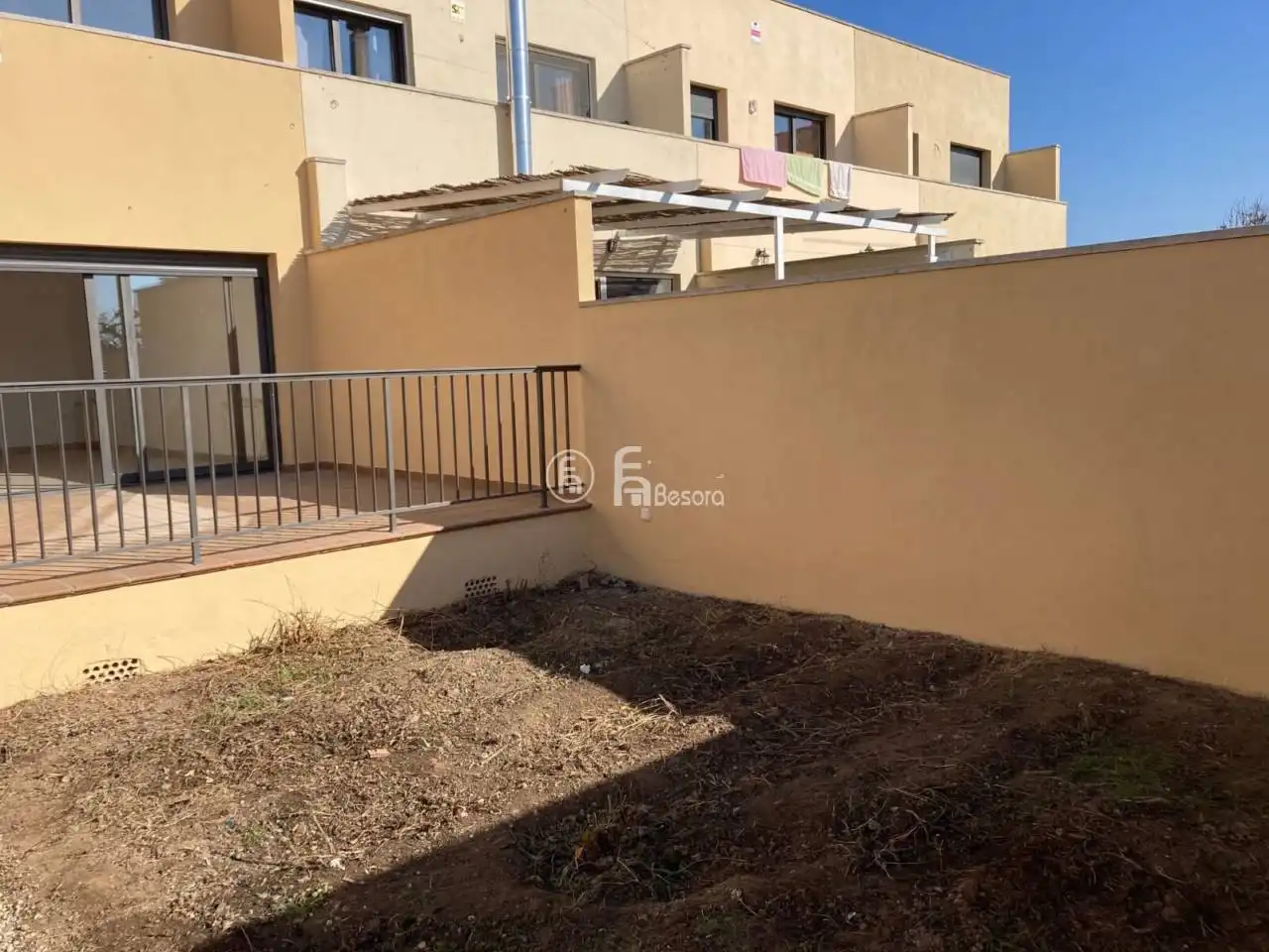 Casa adosada en venda a Camino Estació, El Poal