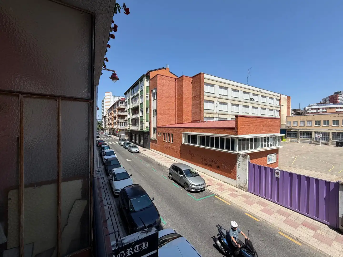 Vista exterior de Pis en venda en León Capital 