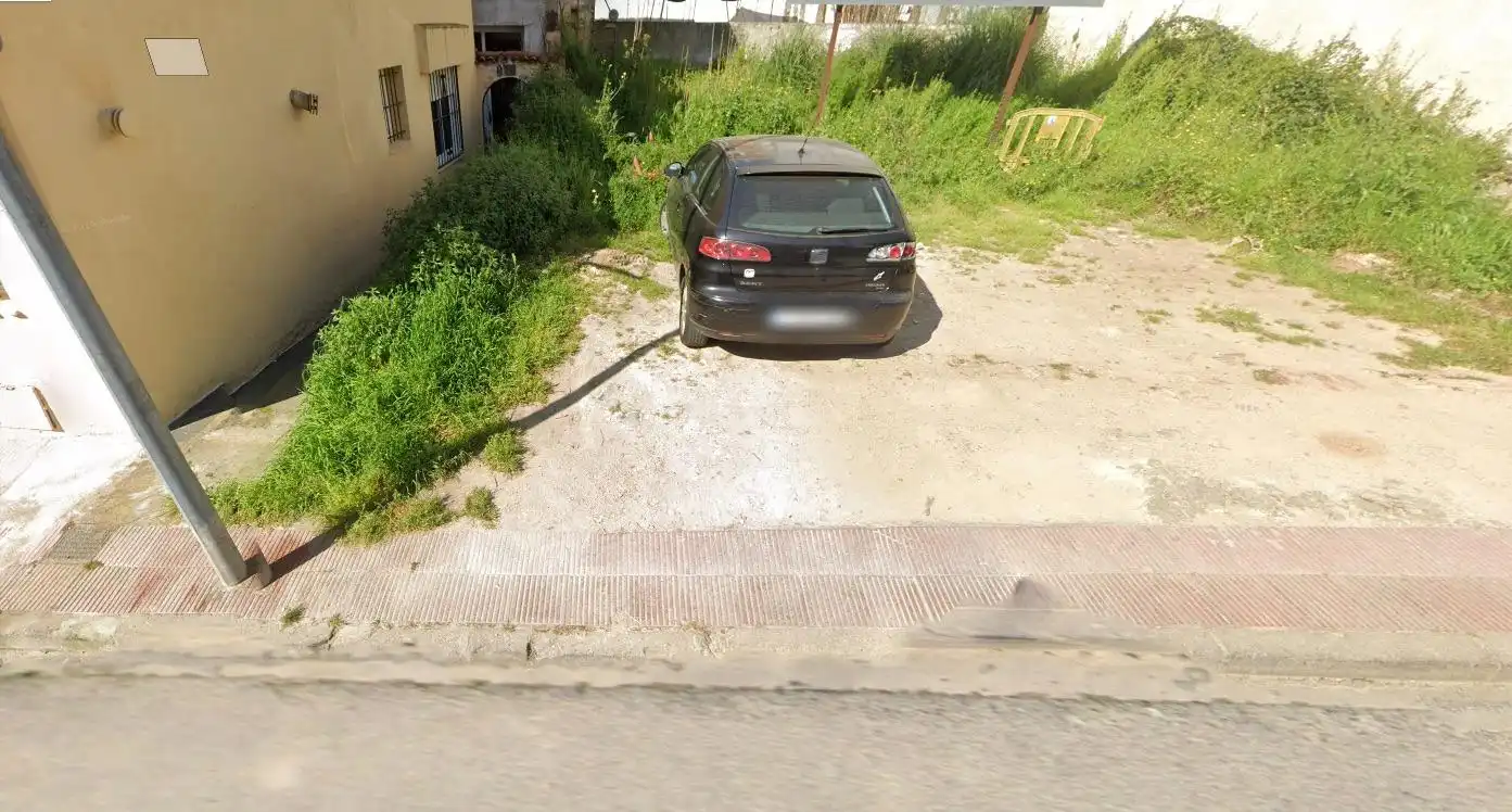 Residential land for sale in Calle Guixaires