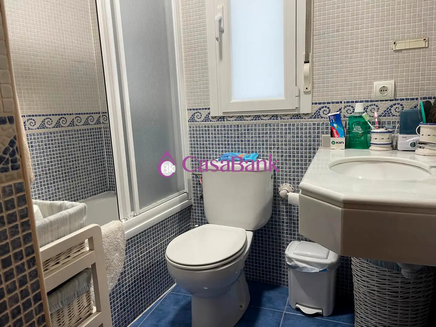 Bany de Casa o xalet en venda en Córdoba amb Aire condicionat i Terrassa