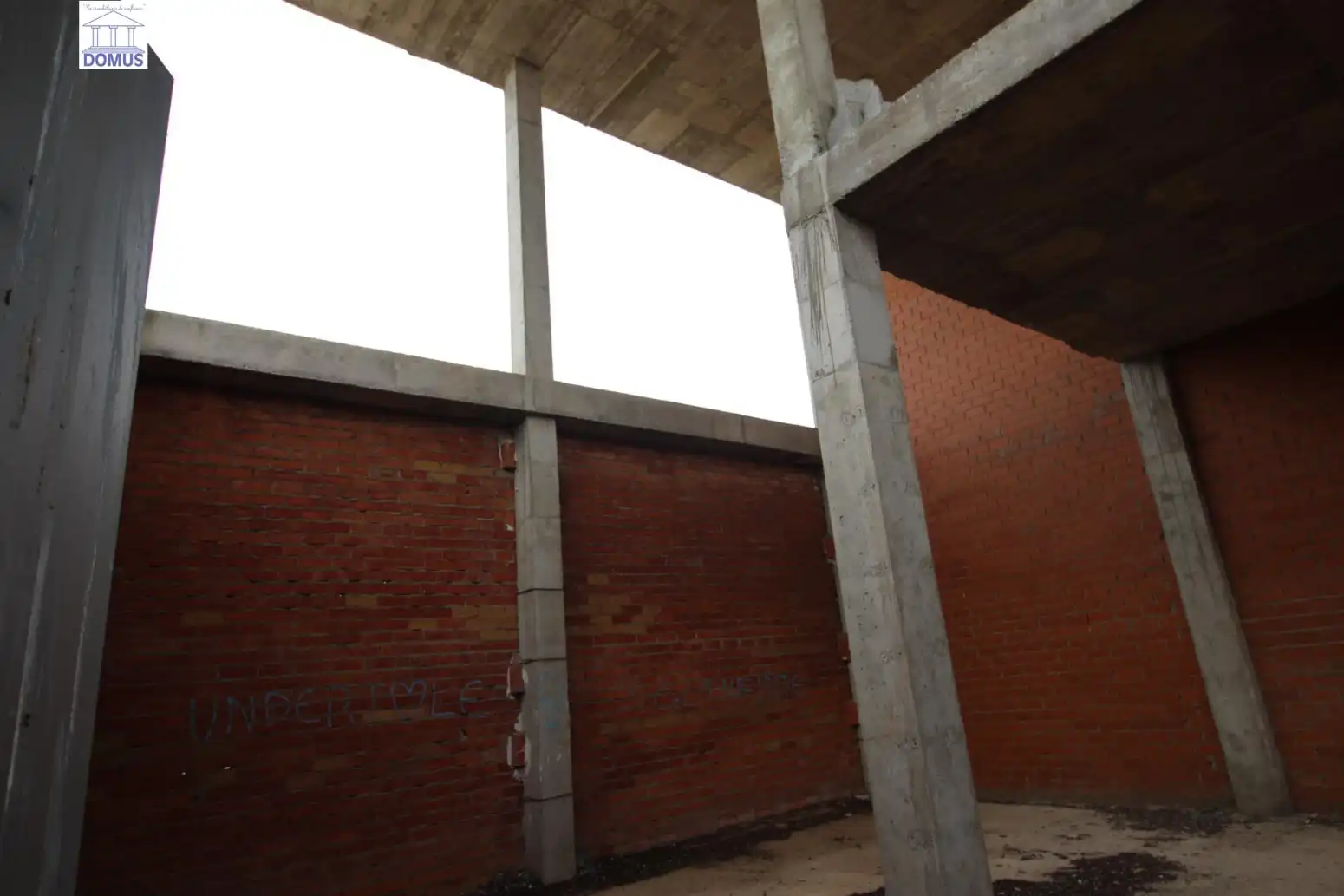 Exterior view of Commercial properties for sale in Valdelacalzada
