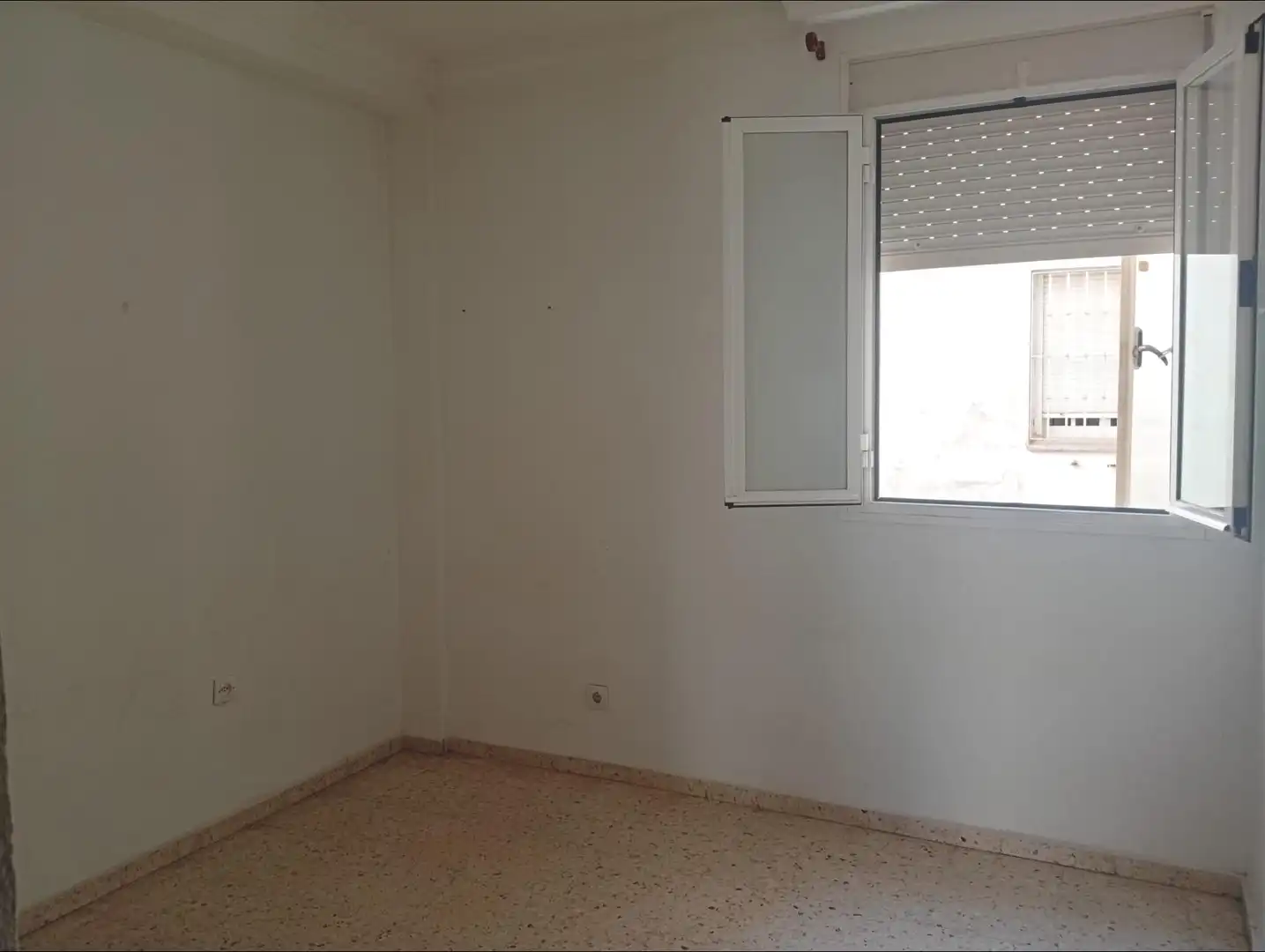 Bedroom of Flat for sale in Alcalá de Guadaira  with Air Conditioner and Storage room